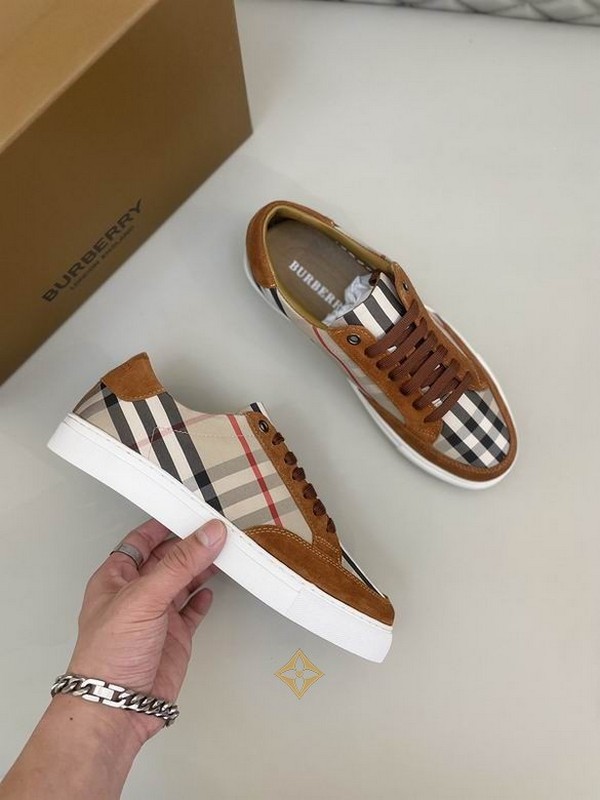 Burberry Men's Shoes 207